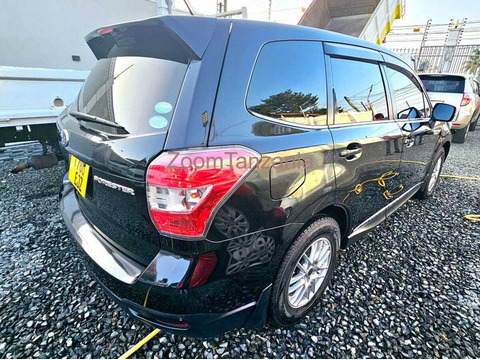 Subaru forester nzuri ml:28,500,000/= - 3/4