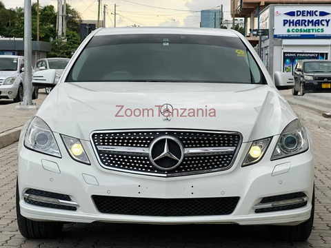 Mercedez benz. E CLASS.  2011 - 1/6