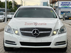 Mercedez benz. E CLASS.  2011