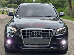 Audi.   Q5.         2011