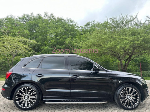 Audi.   Q5.         2011 - 5/6