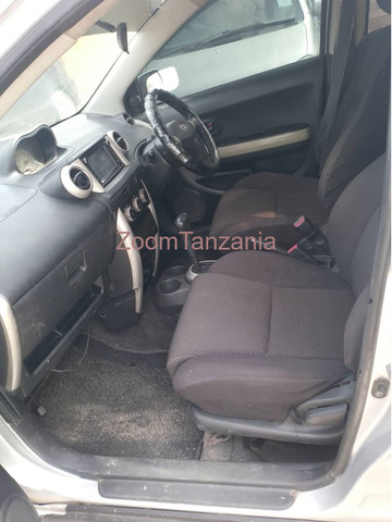 Toyota Ist - 4/6