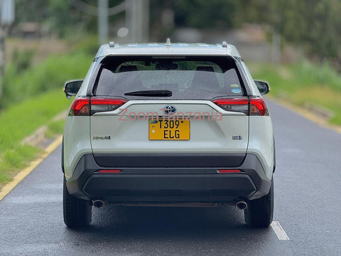Toyota Rav4 Hybrid - 2/6