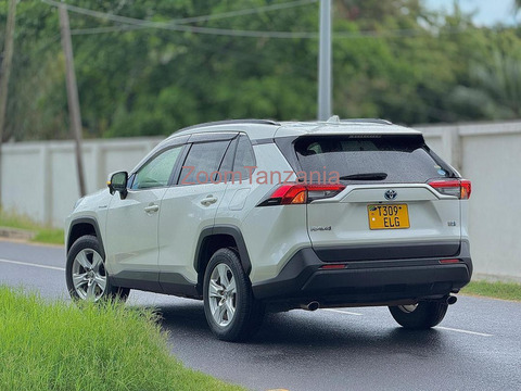 Toyota Rav4 Hybrid - 3/6
