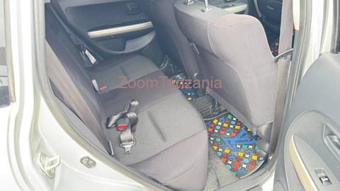Toyota Ist - 4/6