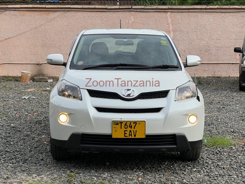 Toyota Ist - 3/6