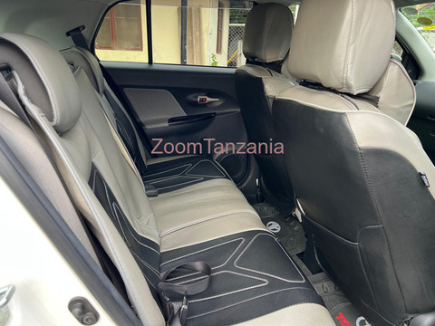 Toyota Ist - 4/6