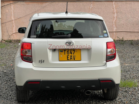 Toyota Ist - 5/6