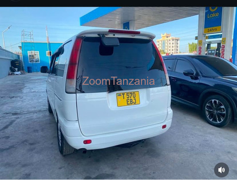 Toyota Noah Sr40 - 3/5