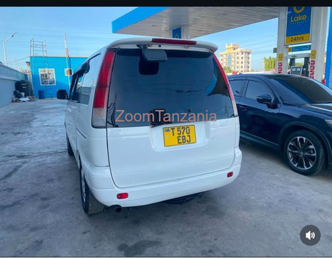 Toyota Noah Sr40 - 4/5