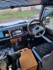 Land rover defender