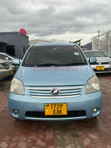 Toyota Raum - 2/6