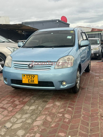Toyota Raum - 4/6