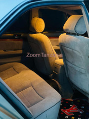 Toyota Premio F