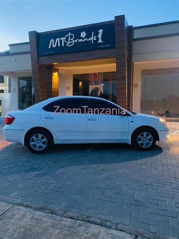Toyota Premio F - 3/6