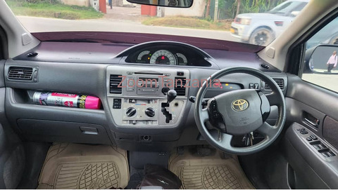 Toyota Raum - 5/6