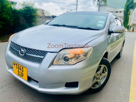 Toyota Fielder - 3/5