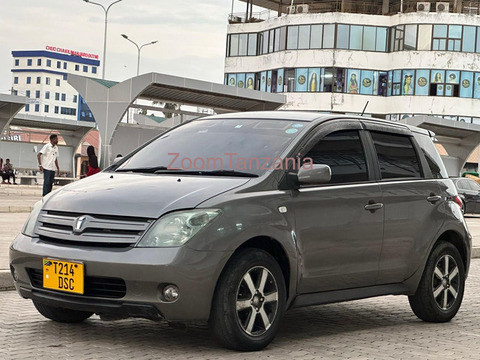 Toyota Ist - 4/6
