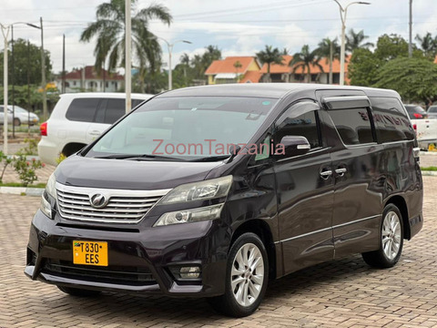 Toyota Vellfire - 2/6