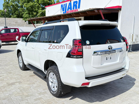 2019 TOYOTA LANDCRUISER PRADO TX - 4/5