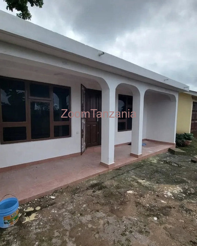 3BEDROOM WITH STAFF HOUSE FOR RENT IN SAKINA-ARUSHA - 6/6