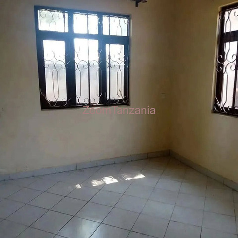 3BEDROOM HOUSE FOR RENT AT NGARAMTON - 6/6