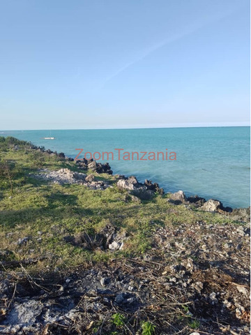 Beach plot for sale - 2/2