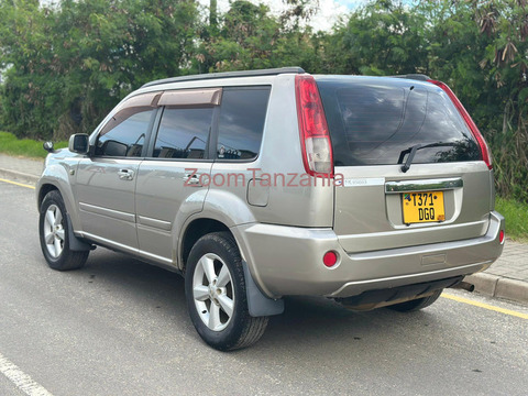 X trail.        2005 - 5/6