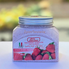 SKIN DOCTOR Strawberry Whitening Scrub For Face & Body 500ml