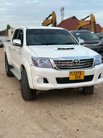 Toyota Hilux - 3/6