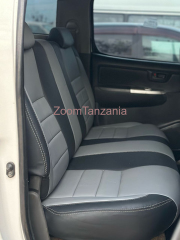 Toyota Hilux - 5/6