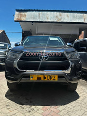 Hilux.         2019