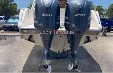 Slightly Used Yamaha 20HP 4-Stroke Outboard Motor Engine - 2/6