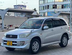 Rav 4.        2003