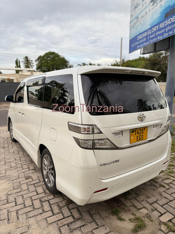 Velfire gari nzuri ml:25,500,000/= - 3/4
