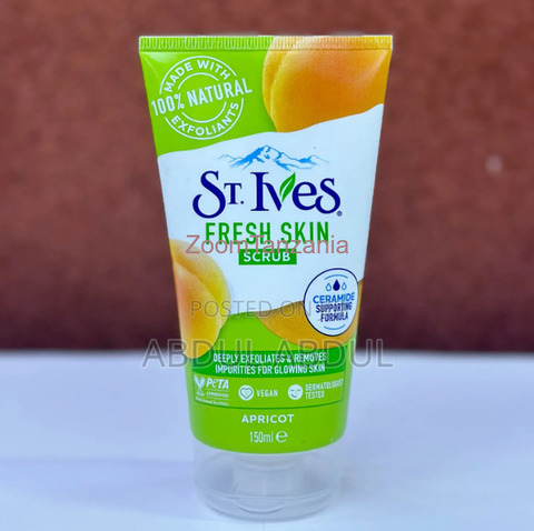 ST.IVES Fresh Skin Deeply Scrub Exfoliates & Removes Impurities For Glowing Skin Apricot 150ml