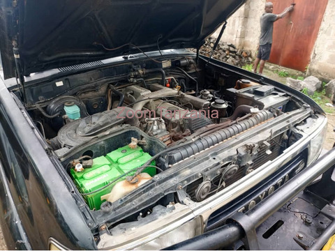 Landcruiser.   Vx LTD  2000 - 2/6