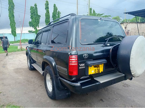 Landcruiser.   Vx LTD  2000 - 4/6