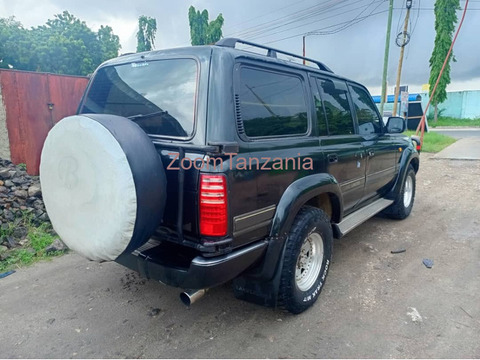 Landcruiser.   Vx LTD  2000 - 5/6