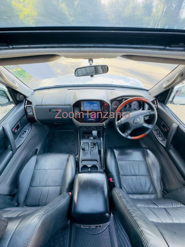 MISTUBISHI PAJERO - 5/6
