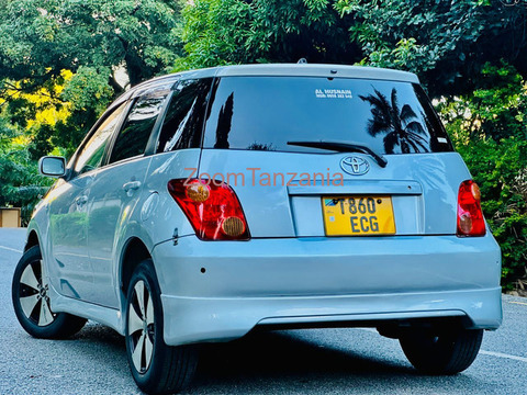 Toyota ist - 3/6