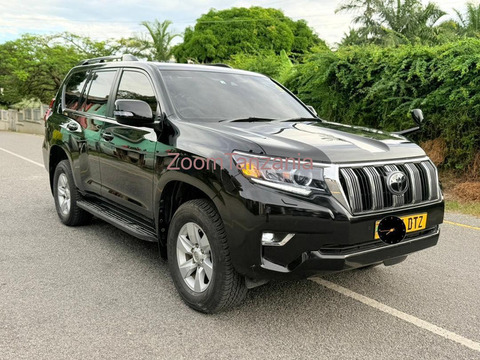 TOYOTA PRADO - 3/6