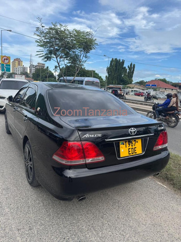 Toyota crown - 2/6