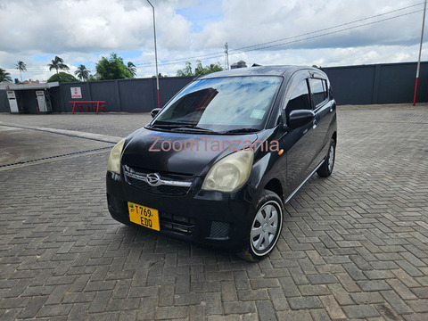 Daihatsu mira.    2011 - 1/6