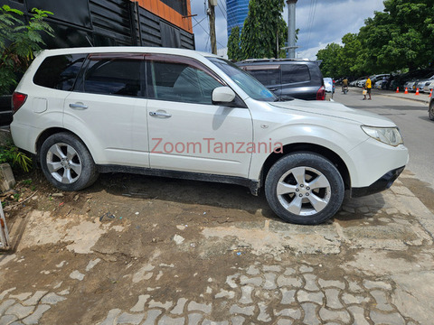 Forester xt.      2009 - 2/5