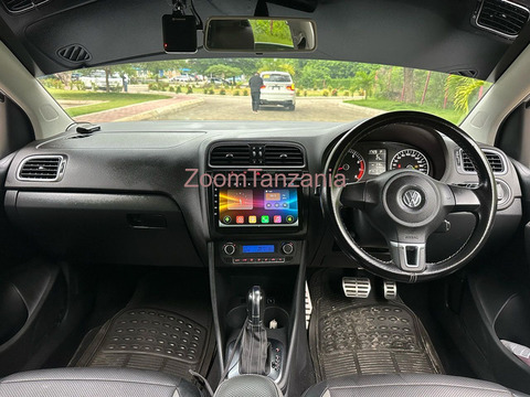 VOLKSWAGEN POLO.      2011 - 2/6