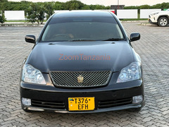 Crown Athlete gari nzuri:ml 16,800,000/=