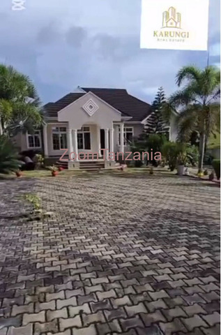 HOUSE FOR SALE IN GOBA - 3/6