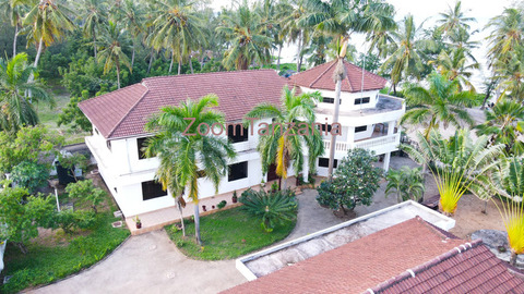 Beach House for Sale - 2/6