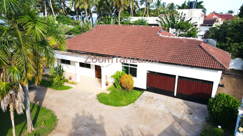 Beach House for Sale - 3/6